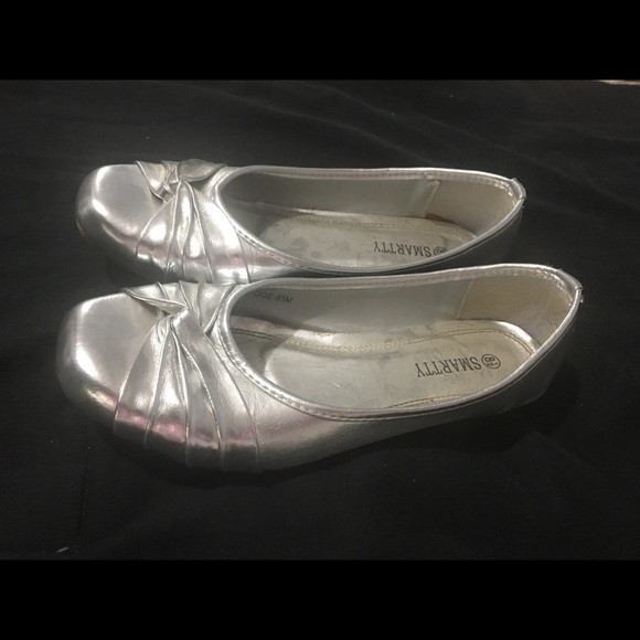 Silver flats - Picture 2 of 4